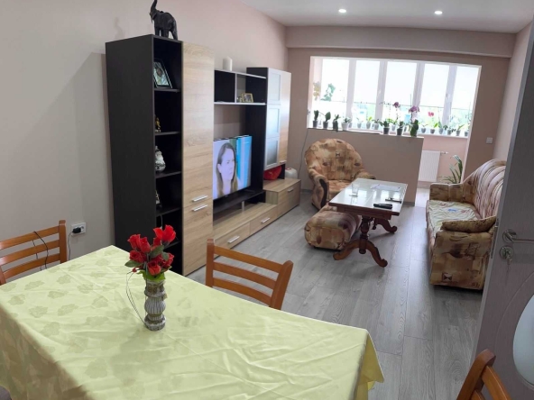 Тристаен апартамент в Разград, Лудогорие - 80 кв.м за 1084 €/кв.м - Снимка #1