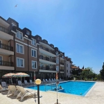 Дава се под наем Тристаен апартамент в к.к. Слънчев бряг - 80 кв.м за 450 € - Снимка #1