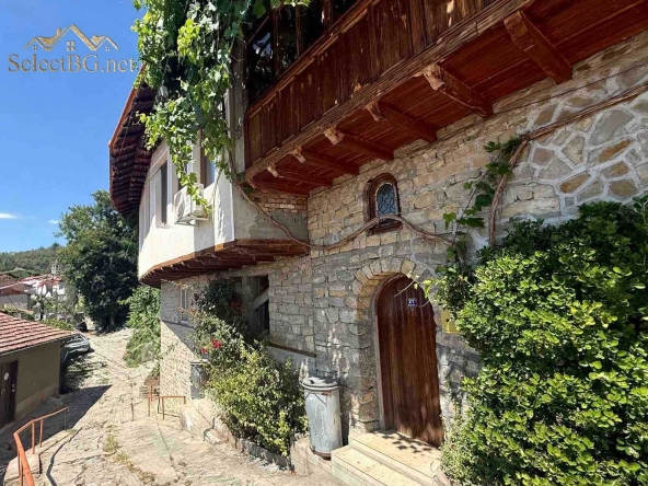 Къща в Велико Търново, Варуша - 250 кв.м за 1680 €/кв.м - Снимка #1