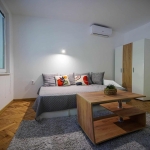 Дава се под наем Тристаен апартамент в Варна, Нептун - 68 кв.м за 562 € - Снимка #1