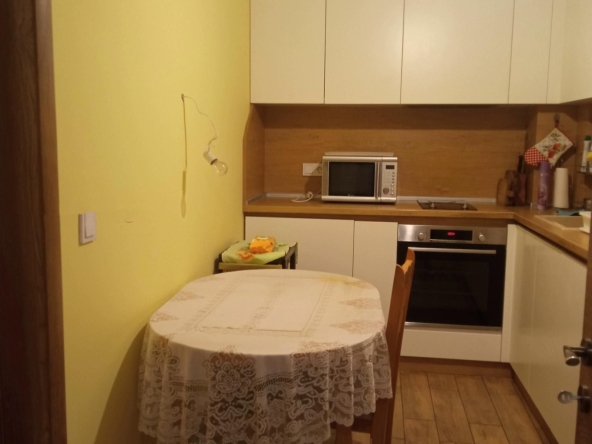 Дава се под наем Двустаен апартамент в София, Света Троица - 65 кв.м за 625 € - Снимка #1