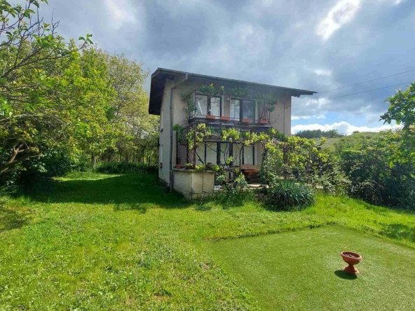 Къща в с. Безден, Област София-област - 157 кв.м за 2032 €/кв.м - Снимка #1