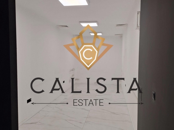 Дава се под наем Магазин в Пловдив, Център - 111 кв.м за 1122 € - Снимка #1