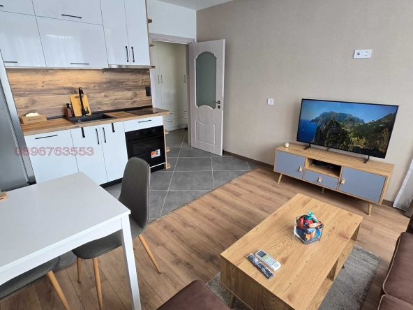 Двустаен апартамент в Смолян, Нов център - 61 кв.м за 1746 €/кв.м - Снимка #1