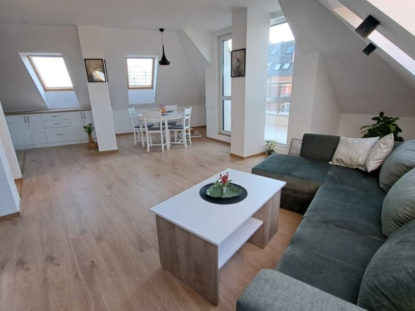 Дава се под наем Двустаен апартамент в София, Люлин - център - 70 кв.м за 499.8 € - Снимка #1