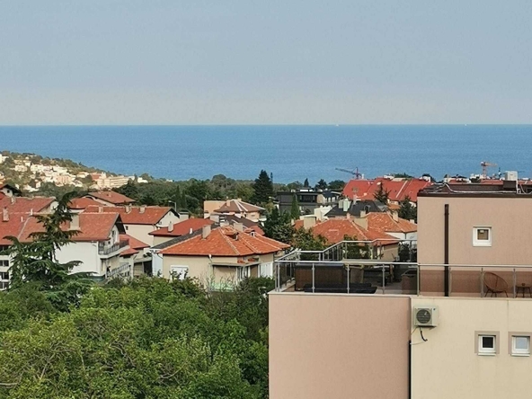 Двустаен апартамент в Варна, Гръцка махала - 67 кв.м за 2187 €/кв.м - Снимка #1