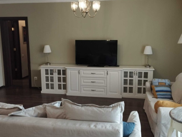 Дава се под наем Тристаен апартамент в София, Манастирски ливади - 125 кв.м за 1200 € - Снимка #1