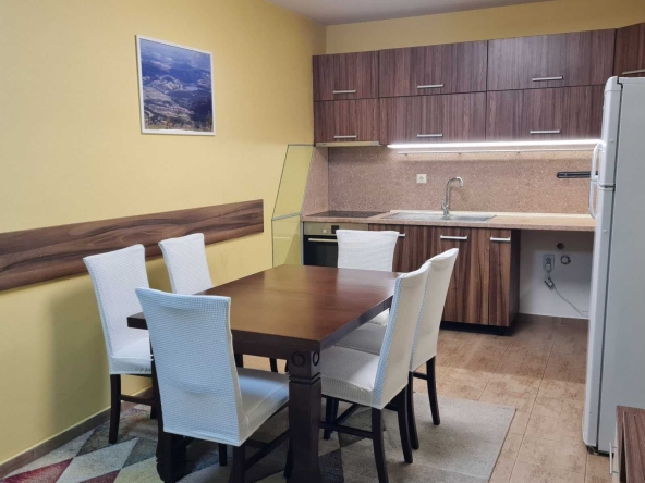 Дава се под наем Тристаен апартамент в София, Люлин 8 - 72 кв.м за 648.21 € - Снимка #1