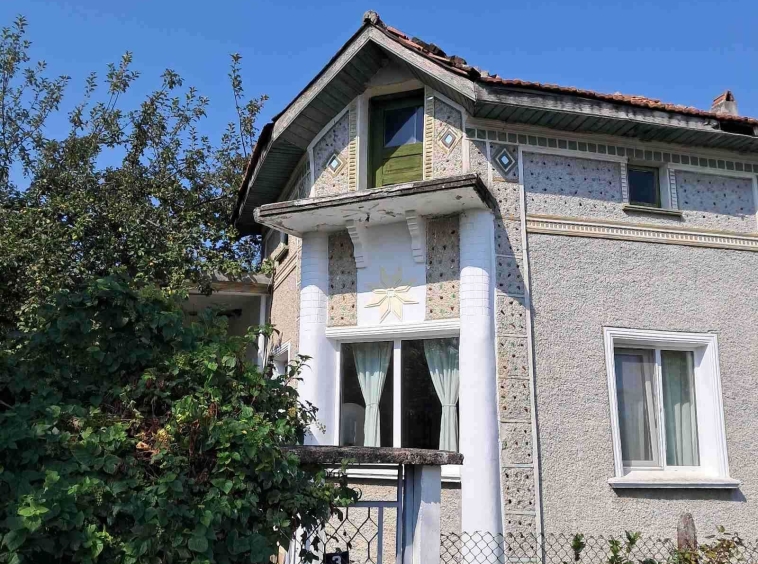 Къща в с. Стоевци, Област Габрово - 166 кв.м за 244 €/кв.м - Снимка #1