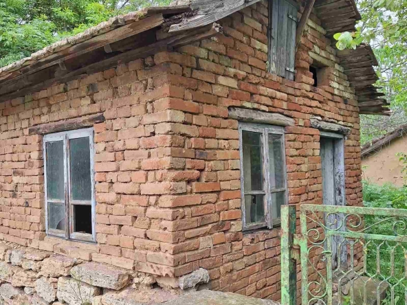 Къща в с. Сираково, Област Добрич - 70 кв.м за 124 €/кв.м - Снимка #1