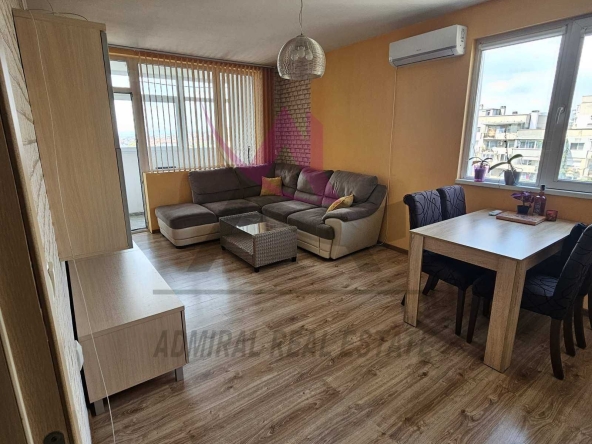 Дава се под наем Двустаен апартамент в Варна, Център - 64 кв.м за 523.26 € - Снимка #1