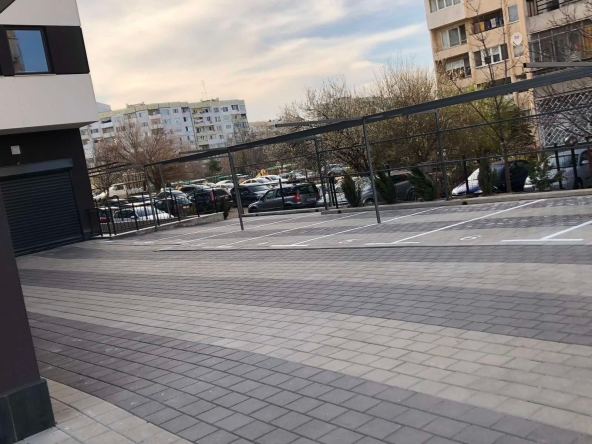 Дава се под наем Гараж / Паркомясто в София, 7-ми 11-ти километър - 13 кв.м за 61.2 € - Снимка #1