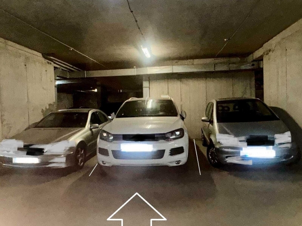 Дава се под наем Гараж / Паркомясто в София, Младост 4 - 13 кв.м за 86.7 € - Снимка #1