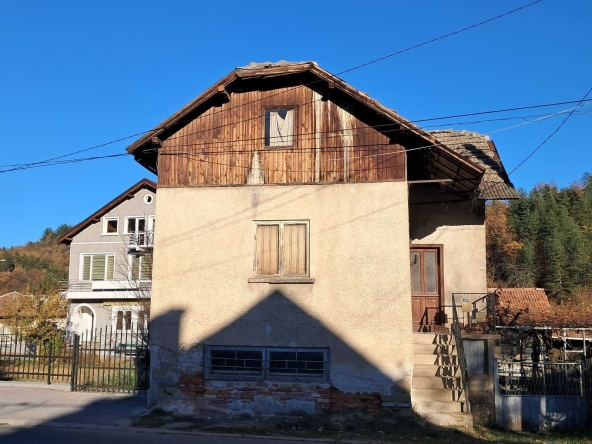 Къща в Габрово, Център - 134 кв.м за 286 €/кв.м - Снимка #1