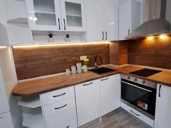 Дава се под наем Двустаен апартамент в Пловдив, Христо Смирненски - 72 кв.м за 500 € - Снимка #1