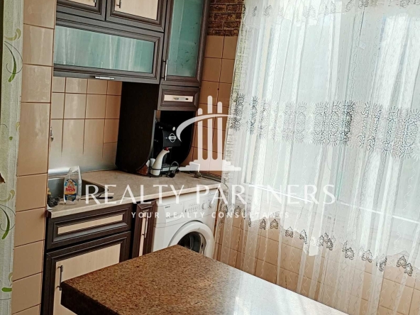 Дава се под наем Двустаен апартамент в Перник, Изток - 68 кв.м за 331.5 € - Снимка #1