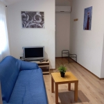 Дава се под наем Двустаен апартамент в София, Център - 60 кв.м за 847.62 € - Снимка #1
