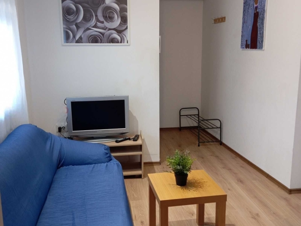 Дава се под наем Двустаен апартамент в София, Център - 60 кв.м за 847.62 € - Снимка #1