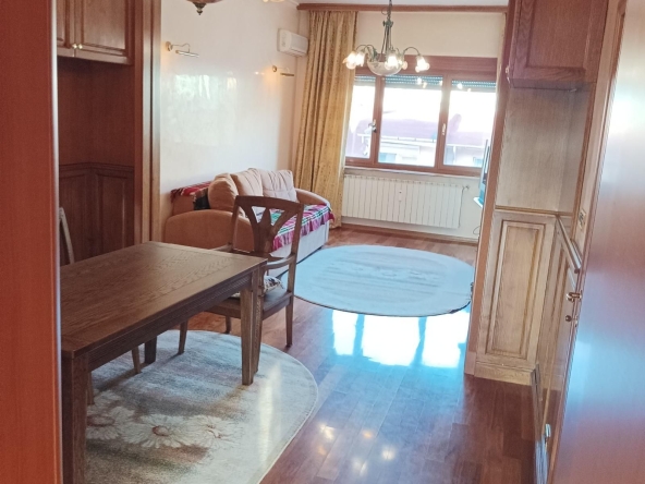 Дава се под наем Двустаен апартамент в София, Център - 70 кв.м за 1000 € - Снимка #1