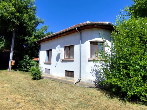 Къща в с. Ласкар, Област Плевен - 82 кв.м за 976 €/кв.м - Снимка #1