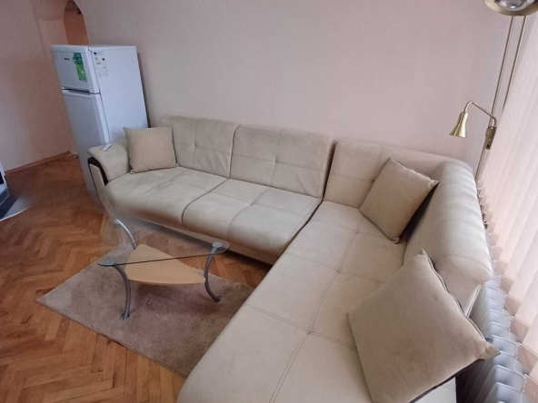 Дава се под наем Тристаен апартамент в София, Гео Милев - 95 кв.м за 749 € - Снимка #1