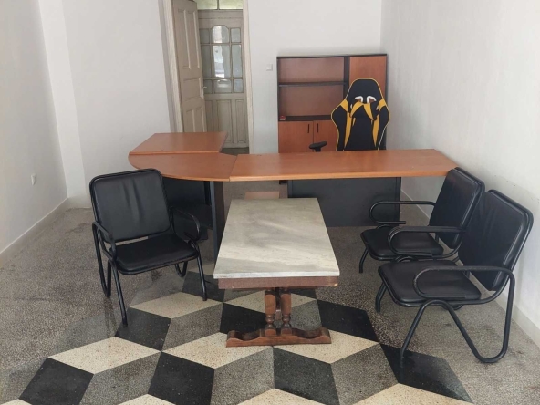 Дава се под наем Офис в Бургас, Център - 40 кв.м за 250 € - Снимка #1