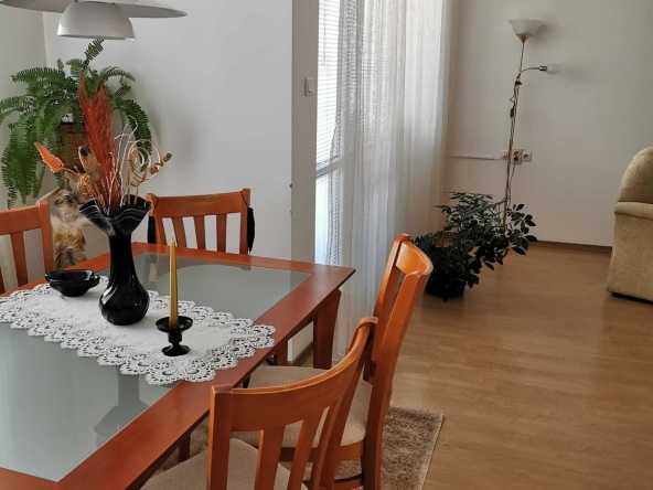 Тристаен апартамент в Айтос - 101 кв.м за 996 €/кв.м - Снимка #1