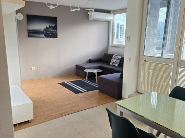 Дава се под наем Двустаен апартамент в София, Студентски град - 154 кв.м за 850 € - Снимка #1