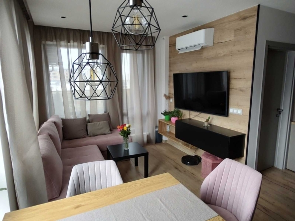 Дава се под наем Двустаен апартамент в София, Малинова долина - 67 кв.м за 499.8 € - Снимка #1