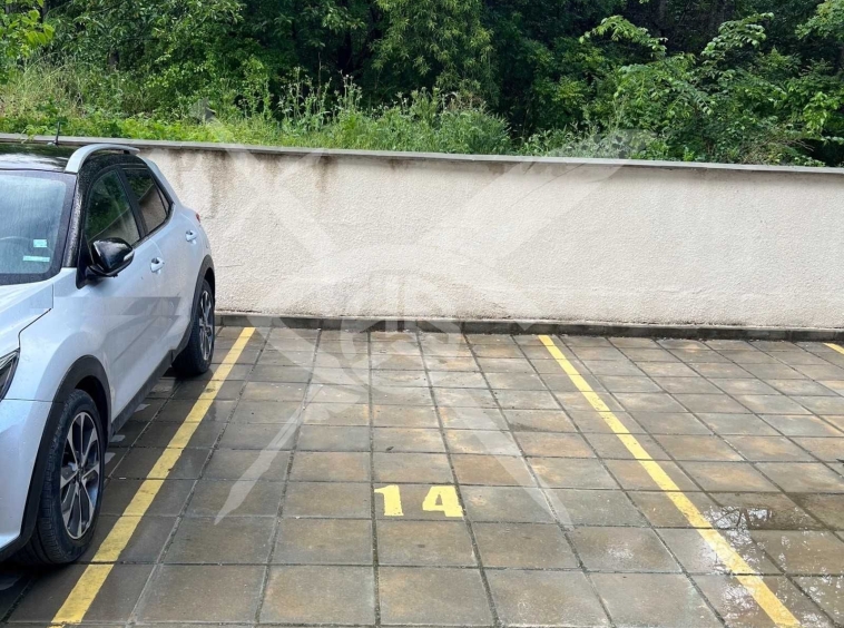 Гараж / Паркомясто в Варна, Младост 1 - 11 кв.м за 1628 €/кв.м - Снимка #1