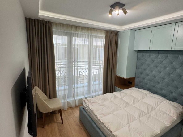 Дава се под наем Тристаен апартамент в София, Медицинска академия - 122 кв.м за 1150 € - Снимка #1