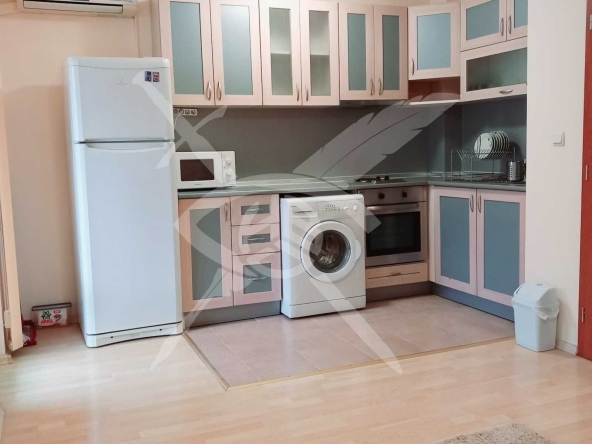 Дава се под наем Тристаен апартамент в Варна, ВИНС - 87 кв.м за 650 € - Снимка #1