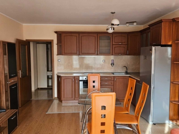 Дава се под наем Двустаен апартамент в Пловдив, Център - 70 кв.м за 408 € - Снимка #1