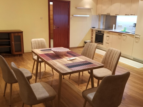 Дава се под наем Многостаен апартамент в Пловдив, Център - 160 кв.м за 766 € - Снимка #1