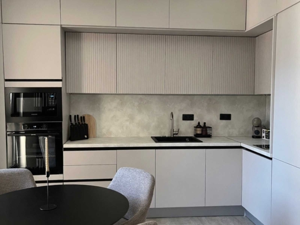 Дава се под наем Двустаен апартамент в Пловдив, Каменица 2 - 70 кв.м за 484.5 € - Снимка #1