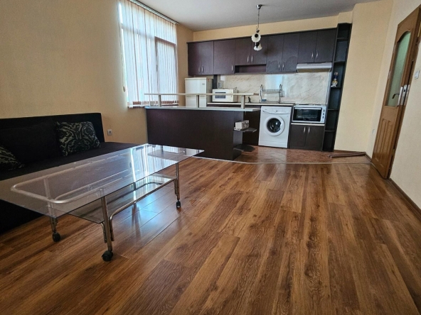 Дава се под наем Двустаен апартамент в Пловдив, Кършияка - 72 кв.м за 409 € - Снимка #1