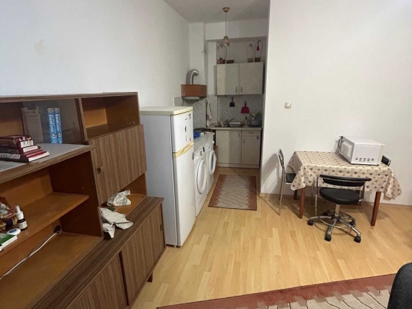 Дава се под наем Едностаен апартамент в Пловдив, Гагарин - 35 кв.м за 306 € - Снимка #1