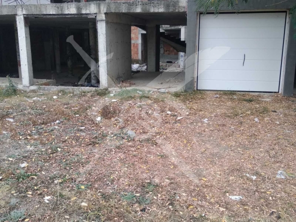 Гараж / Паркомясто в Бургас, Меден рудник - зона А - 17 кв.м за 736 €/кв.м - Снимка #1