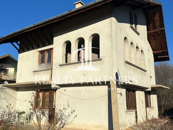 Къща в с. Бегуновци, Област Перник - 300 кв.м за 169 €/кв.м - Снимка #1