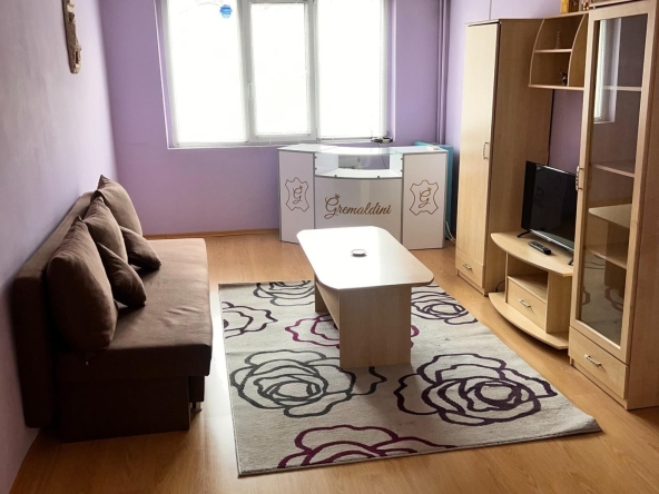 Дава се под наем Двустаен апартамент в София, Люлин 1 - 65 кв.м за 468.69 € - Снимка #1