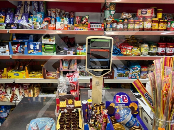 Дава се под наем Магазин в Пловдив, Южен - 65 кв.м за 359.04 € - Снимка #1