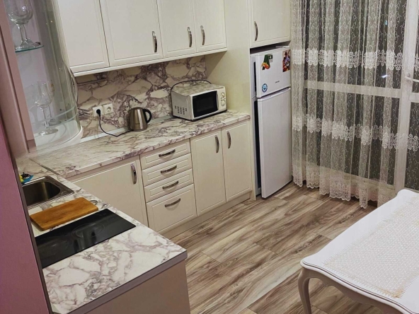 Дава се под наем Двустаен апартамент в София, Връбница 1 - 60 кв.м за 433.5 € - Снимка #1