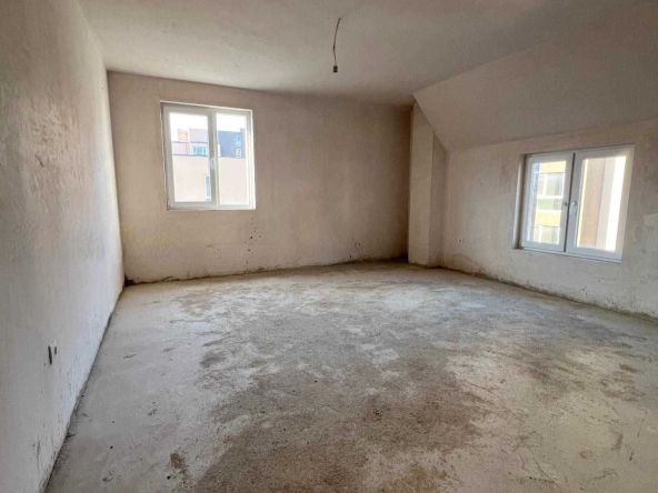 Тристаен апартамент в Пловдив, Христо Смирненски - 117 кв.м за 1069 €/кв.м - Снимка #1