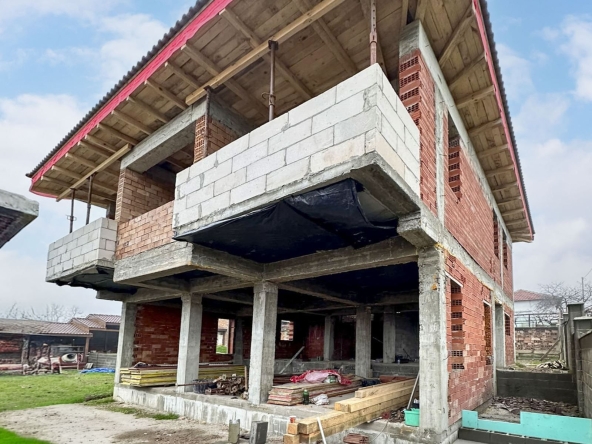 Къща в с. Ясен, Област Плевен - 170 кв.м за 540 €/кв.м - Снимка #1