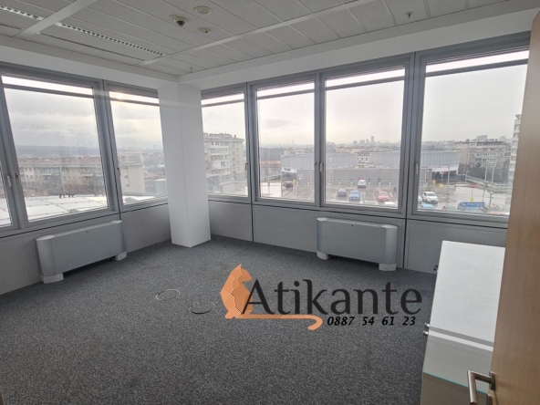 Дава се под наем Офис в София, Оборище - 426 кв.м за 5948.64 € - Снимка #1