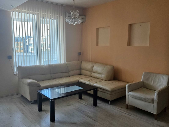 Тристаен апартамент в София, Център - 95 кв.м за 709 €/кв.м - Снимка #1