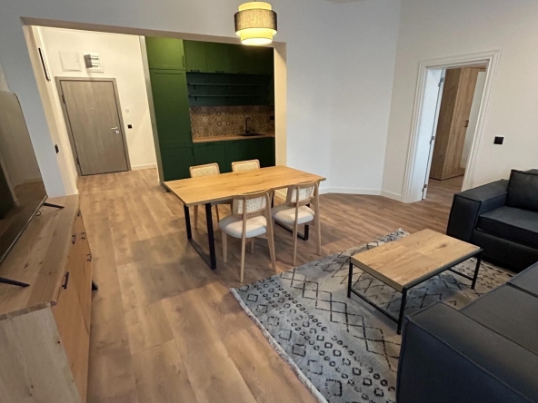 Дава се под наем Двустаен апартамент в София, Център - 67 кв.м за 800 € - Снимка #1