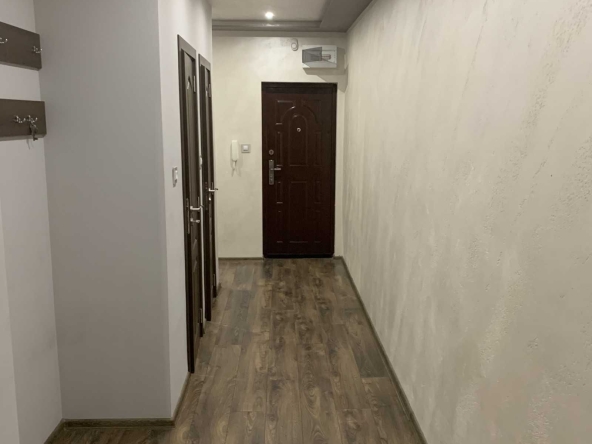 Тристаен апартамент в Пловдив, Кършияка - 100 кв.м за 980 €/кв.м - Снимка #1