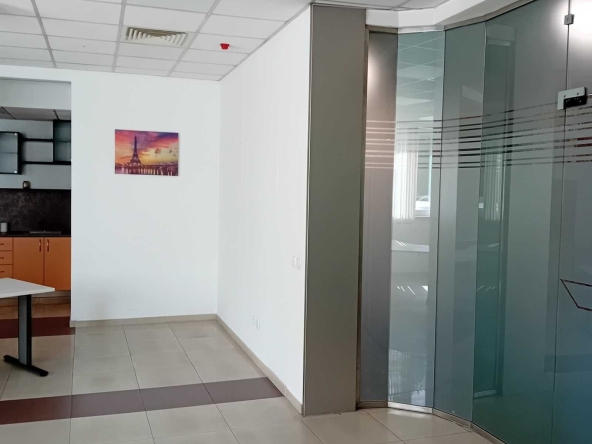 Дава се под наем Офис в София, Хиподрума - 127 кв.м за 997.05 € - Снимка #1