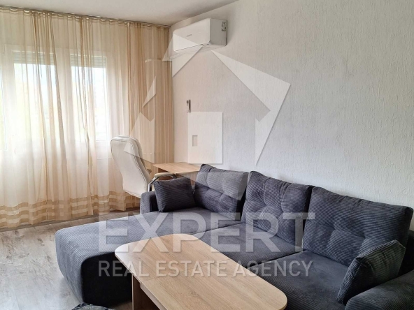 Дава се под наем Тристаен апартамент в Пловдив, Тракия - 79 кв.м за 418.71 € - Снимка #1